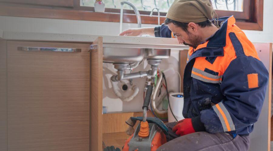 Local annual plumbing maintenance in Chicago Ridge, IL